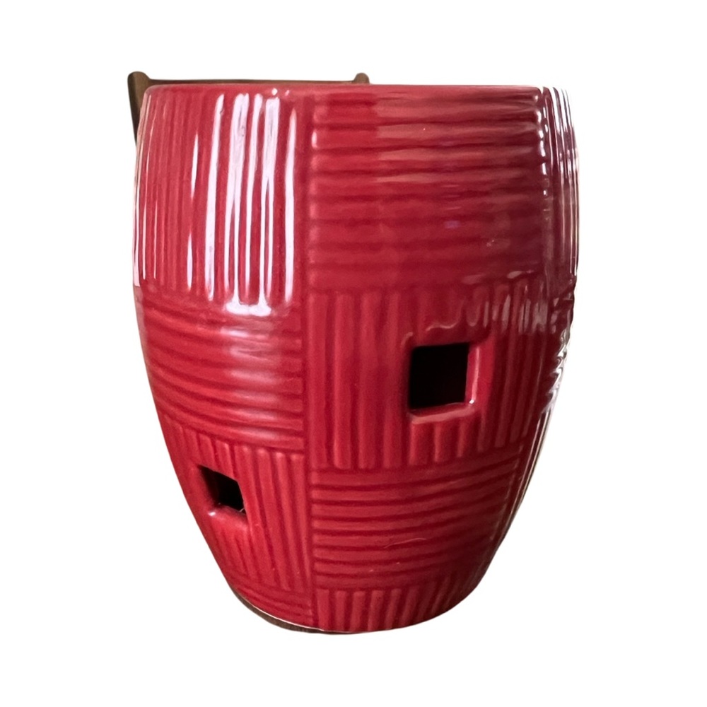 Scentsy Scarlet Weave Plug In‎ Wax Warmer Nightlight Red Basket Weave Design